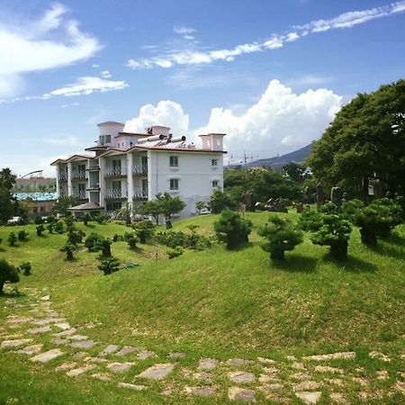 Jeju Land Pension Seogwipo Exterior foto